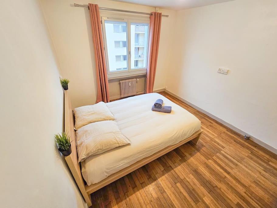 Le Bergson 3 Chambres Stationnement Gratuit Saint-Etienne  Exterior foto